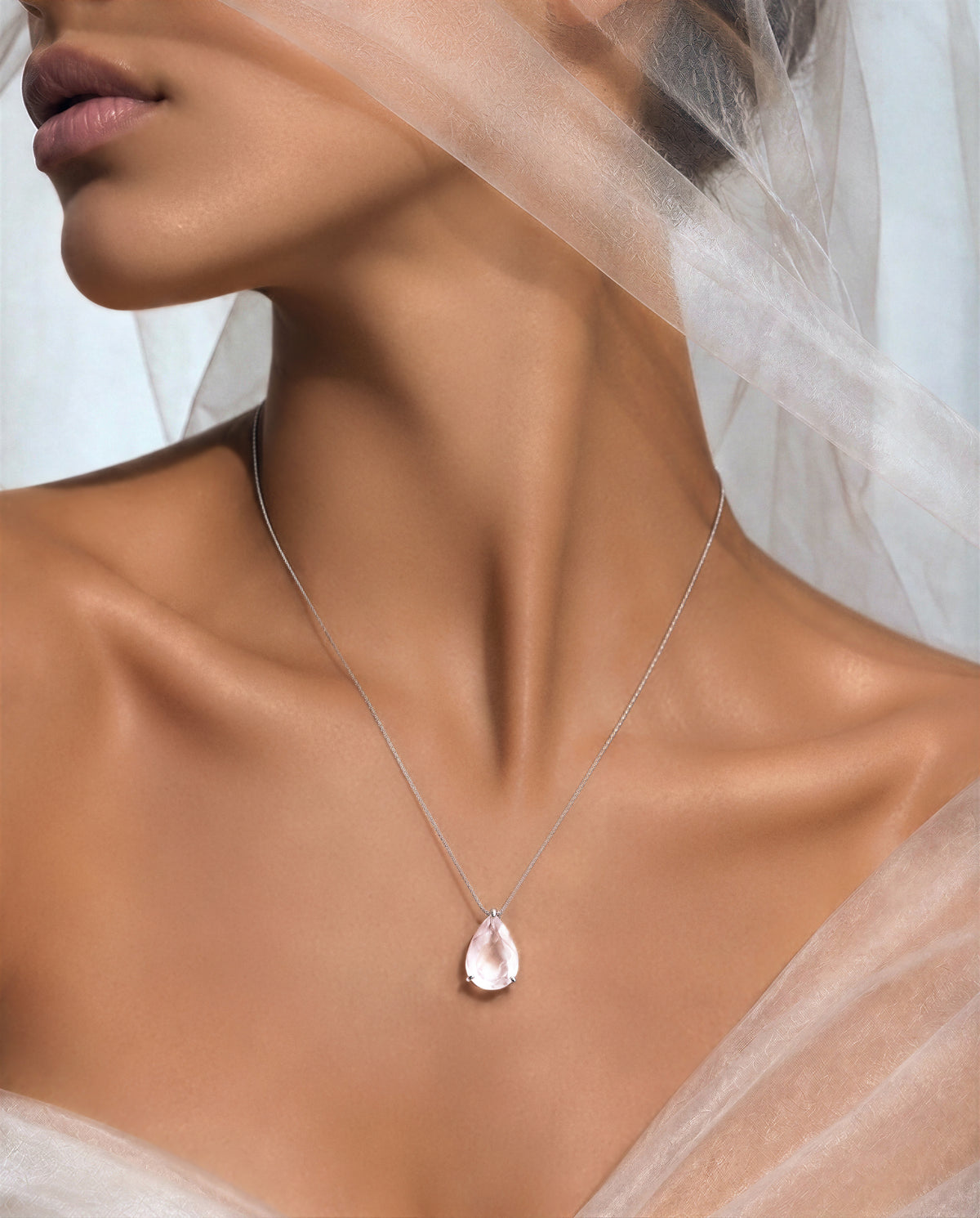 Trinity Solo · Rose Quartz Pear